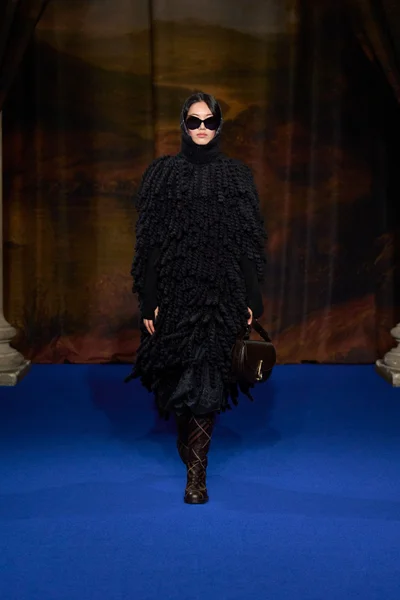 Look 23